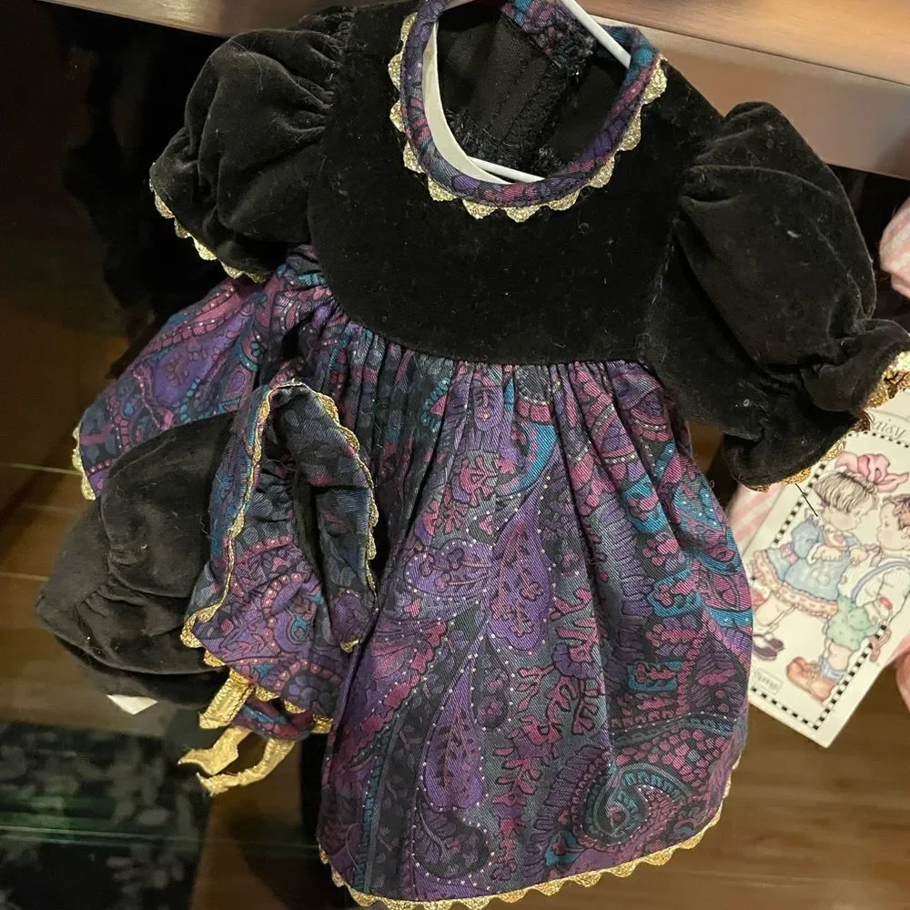 4 Daisy Kingdom Doll Dresses With Bonnets NWT